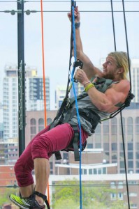 Mickey Henry climbs to the top of the Canadian Museum of Nature on the Finale of The Amazing Race Canada 2