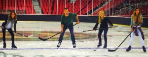 Chris Soules takes Britt Nillson, Carly Wadell and Kaitlyn Bristowe  ice skating on The Bachelor 19 Episode 7