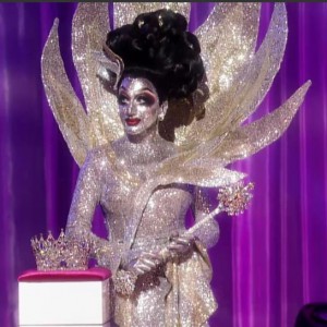 Bianca Del Rio passes on the crown on the finale of RuPaul's Drag Race