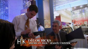 Taylor Hicks eats at Hell's Kitchen