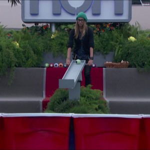Vanessa becomes the second HOH for week 3 #BB17