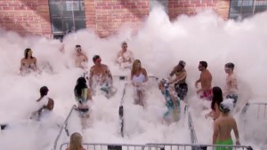 Week 3 Battle of the Block competition "Gronk's A-Maze-ing Foam Party" #BB17