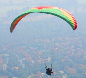 paragliding over Santiago Chile on Amazing Race Canada 3 episode 2