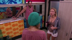 Vanessa, Liz and Austin talk in the hammock room #BB17